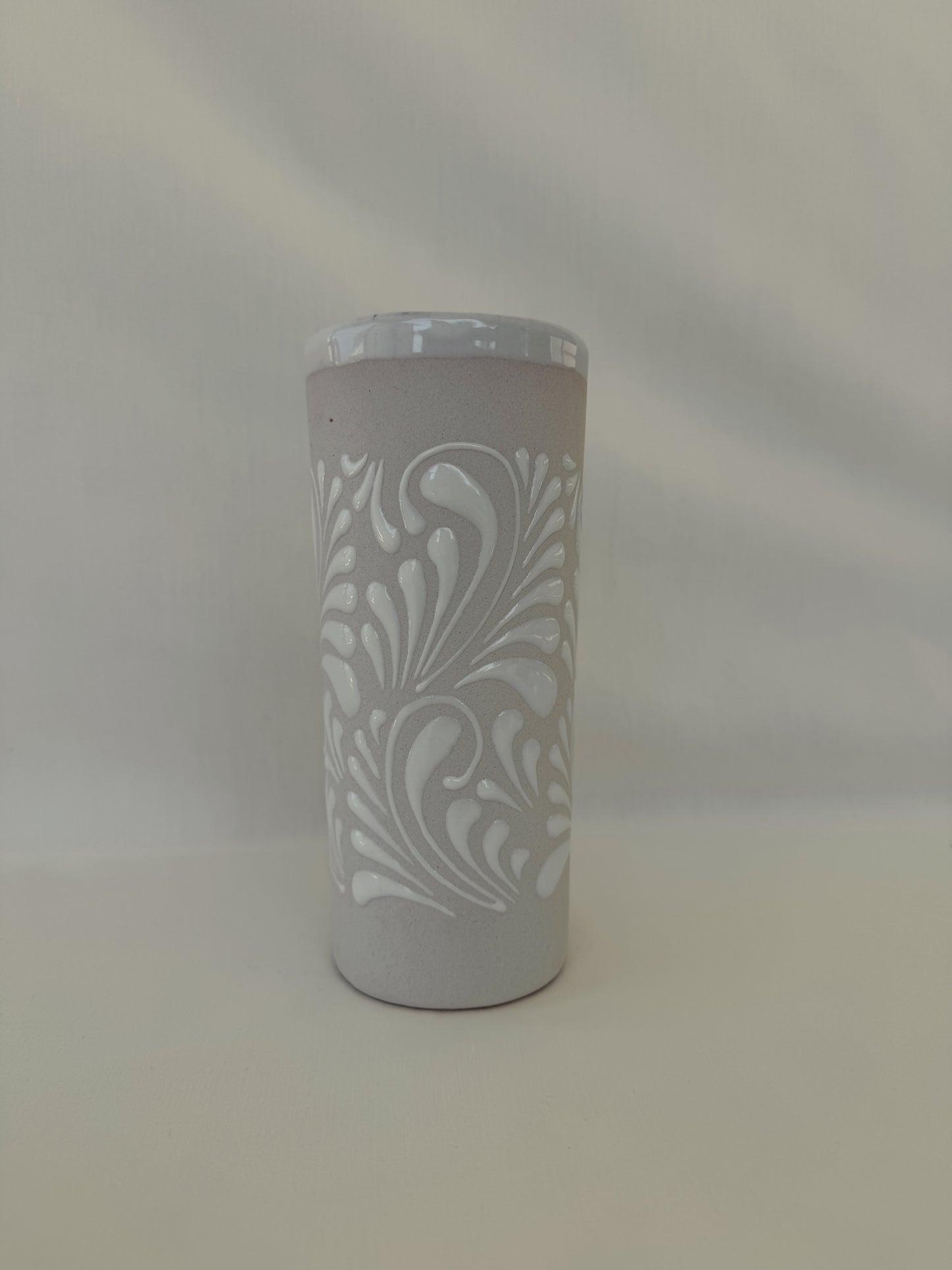 White Vaso with Swirl Design