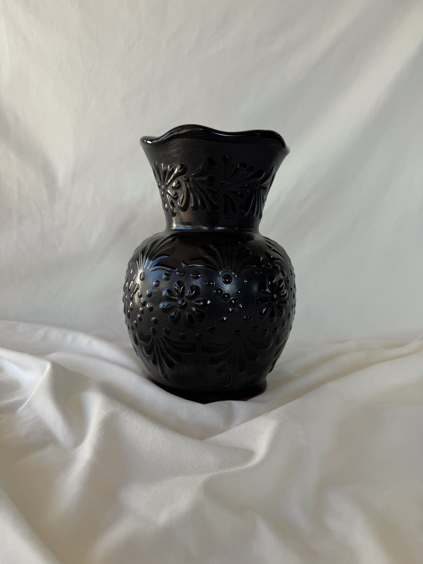 Black Wavy Vase