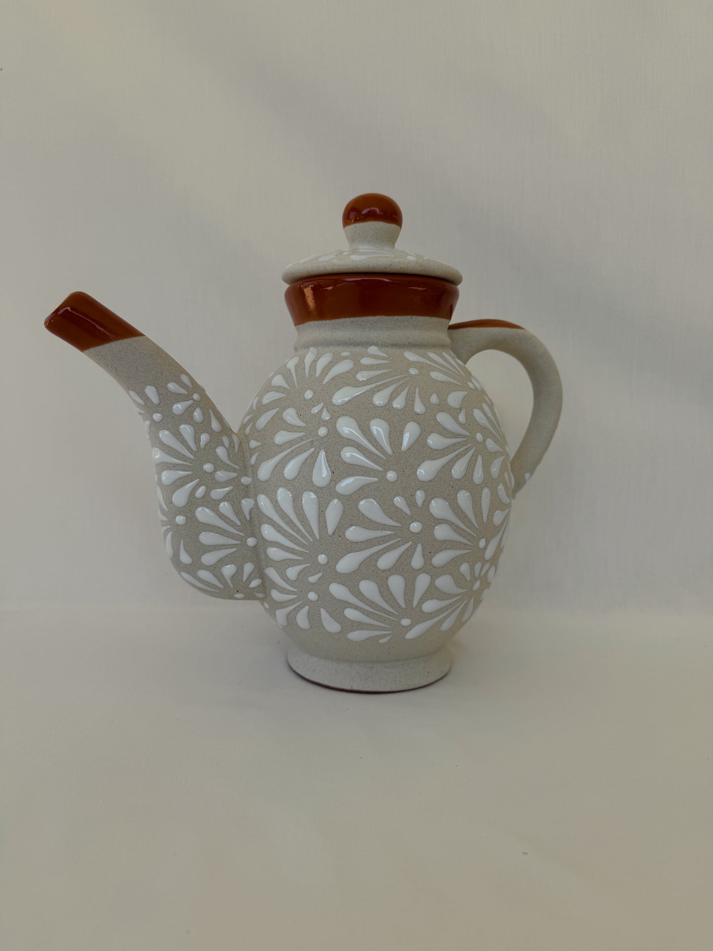 White Round Cafetera with Brown Rim