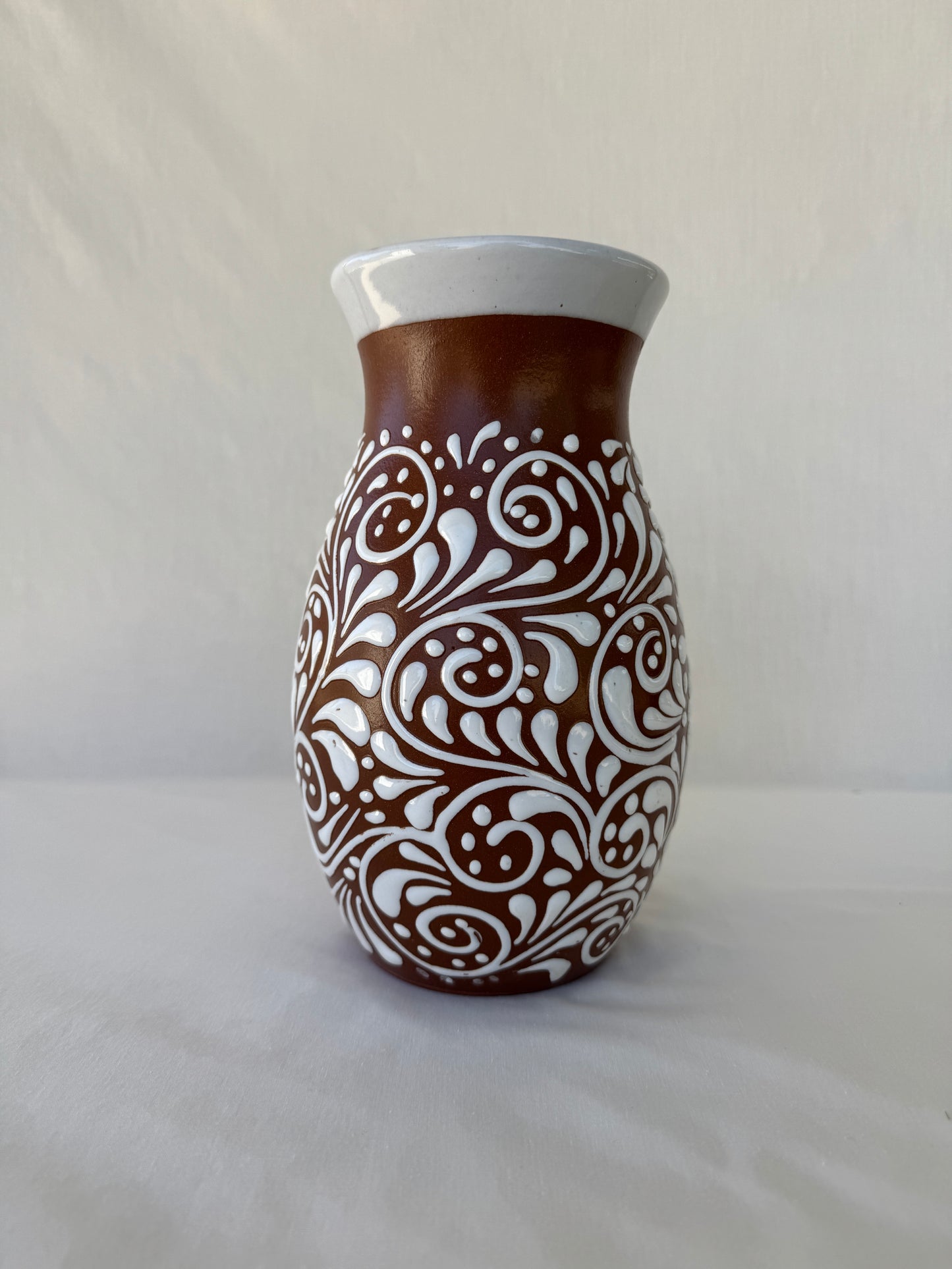 Brown Boliche Vase with White Rim