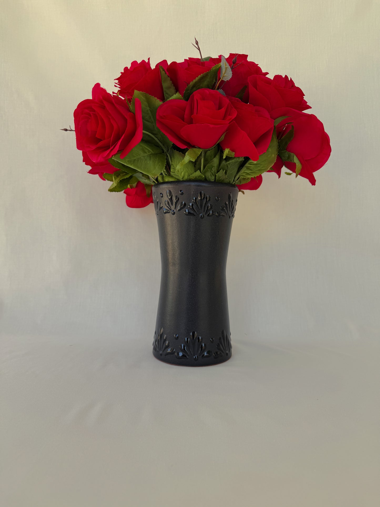 Black Straight Vase