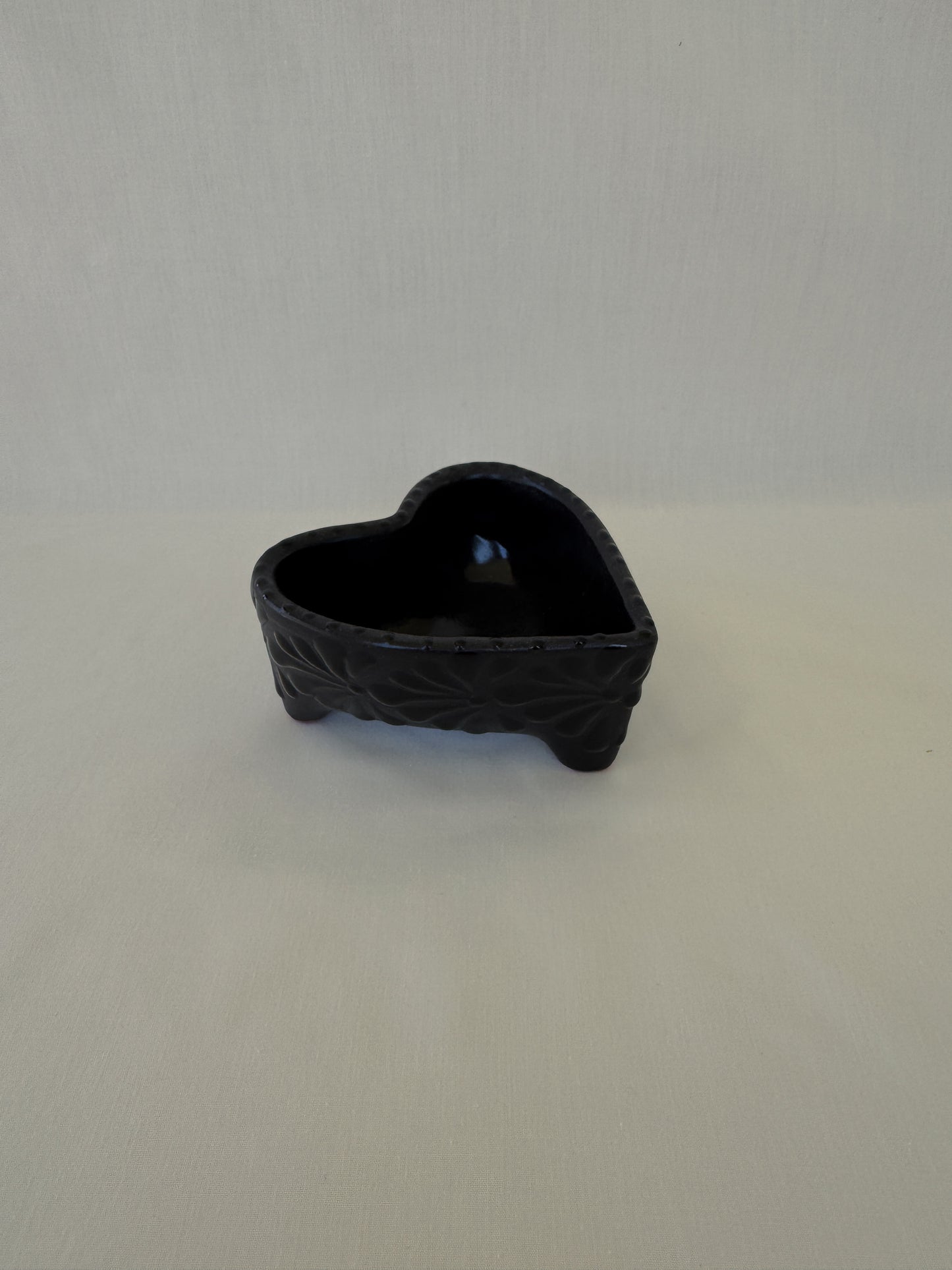 Black Heart Molcajete Salsero 5”