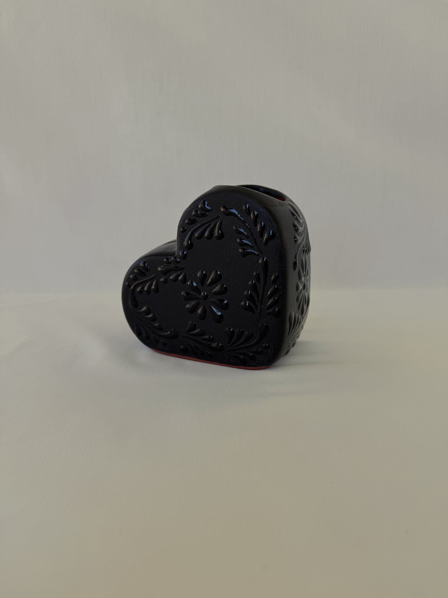 Black Heart Vase Full Design